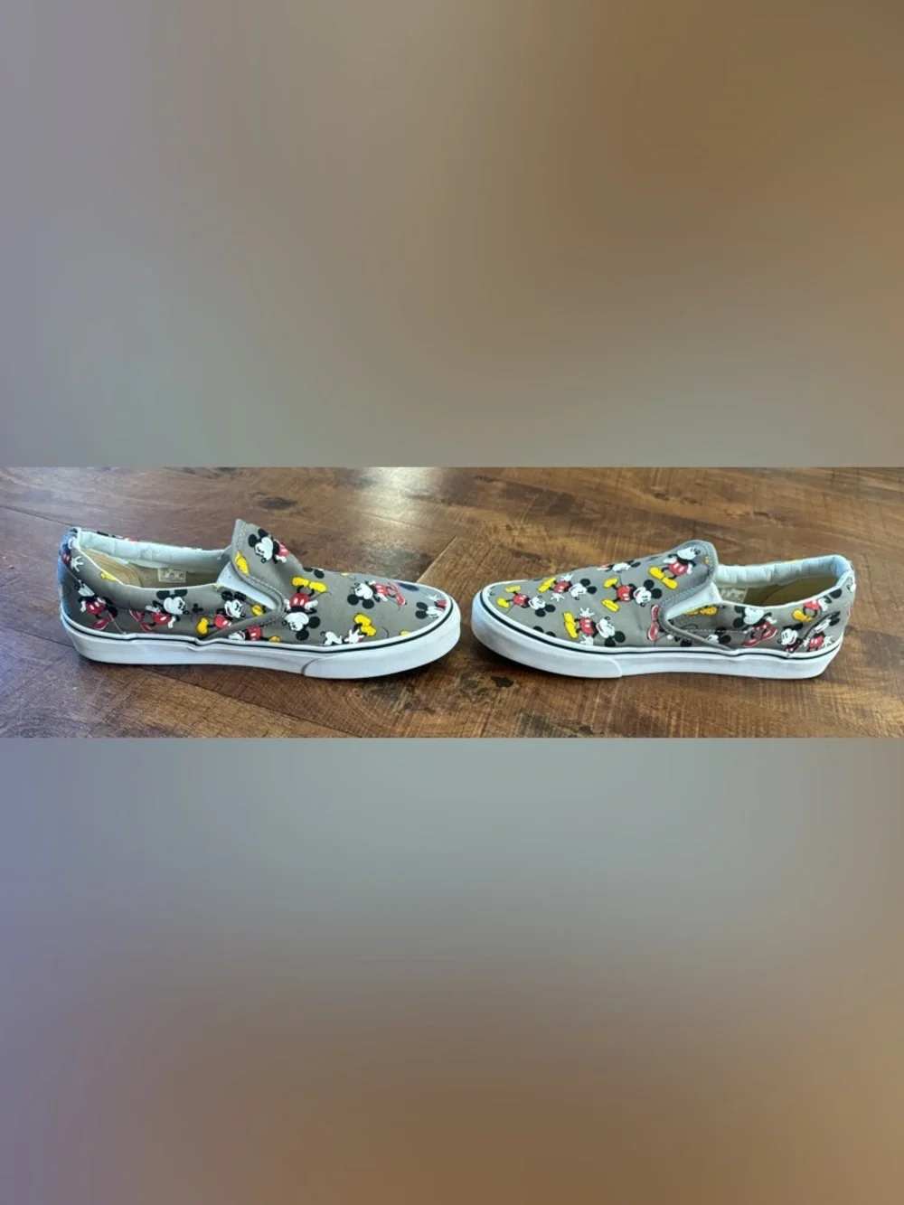 Vans x Disney Mickey Mouse classic  slip on shoes Sz 10 men